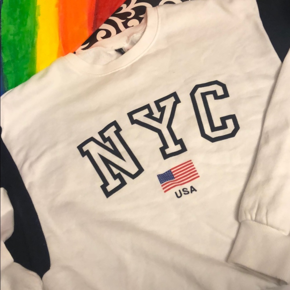 Sweatshirt